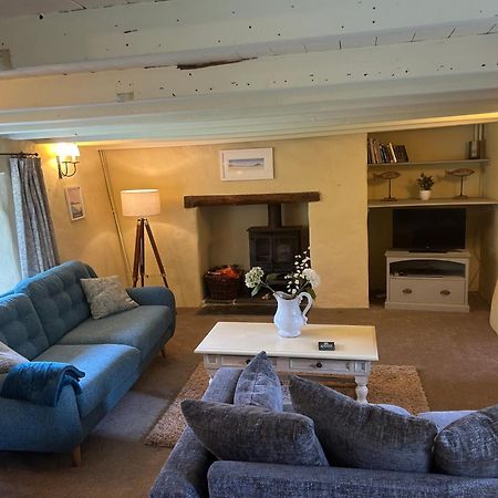 Meadowside Cottage, Characterful Grade 2 Listed Cottage Near To Wadebridge And Padstow 外观 照片