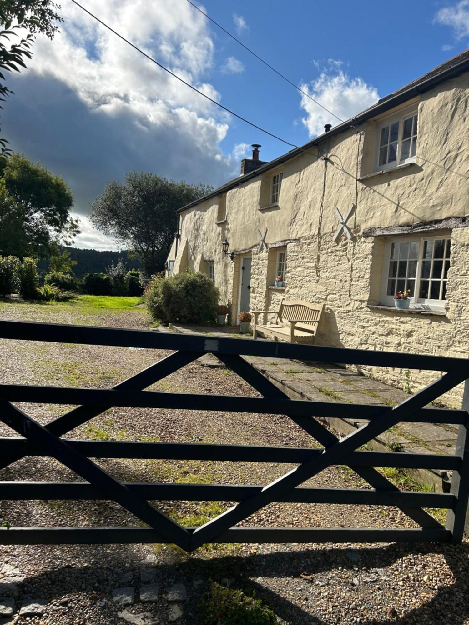 Meadowside Cottage, Characterful Grade 2 Listed Cottage Near To Wadebridge And Padstow 外观 照片