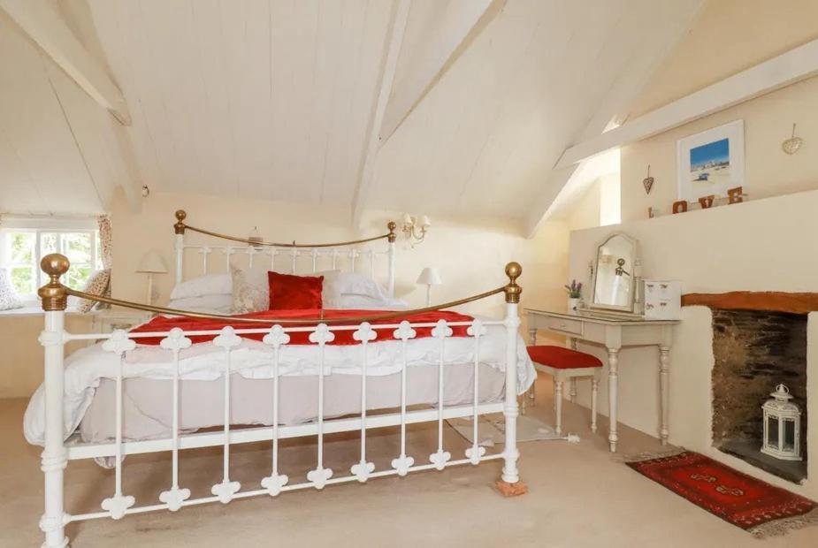 Meadowside Cottage, Characterful Grade 2 Listed Cottage Near To Wadebridge And Padstow 外观 照片